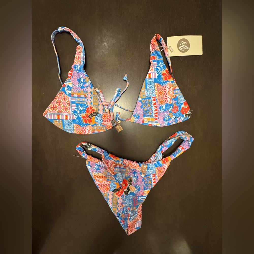 QJQ Colorful Patchwork Triangle Bikini Set - Size Small NWT